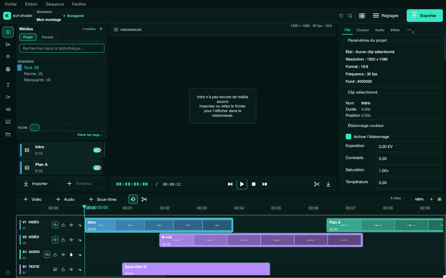 Aperçu de l’interface sombre de Kut-Studio : bibliothèque à gauche, visionneuse au centre, réglages à droite et timeline multipiste en bas.